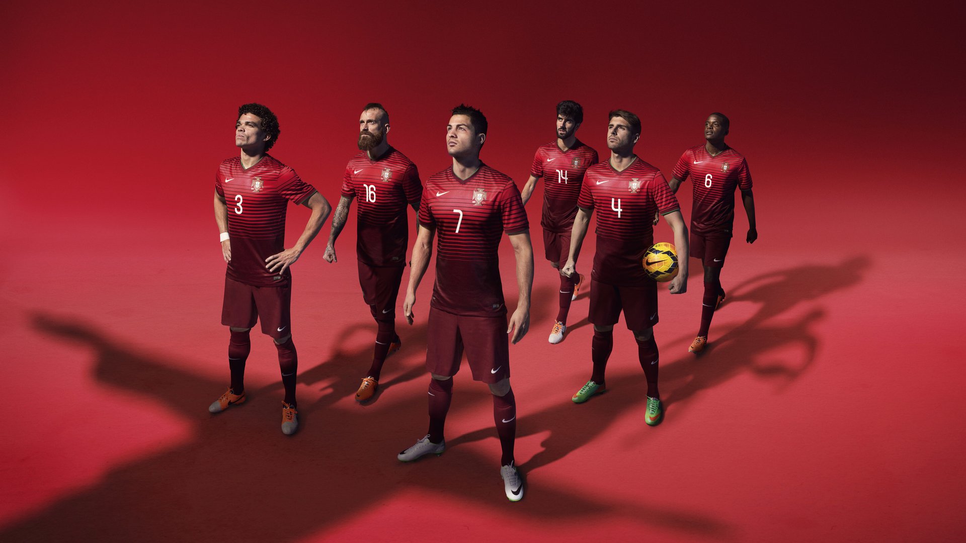 亚洲杯国足爆冷 球迷态度出现分歧,国足亚洲杯出线网易